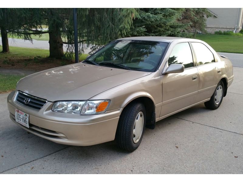 2000 Toyota Camry for sale by owner in Milwaukee