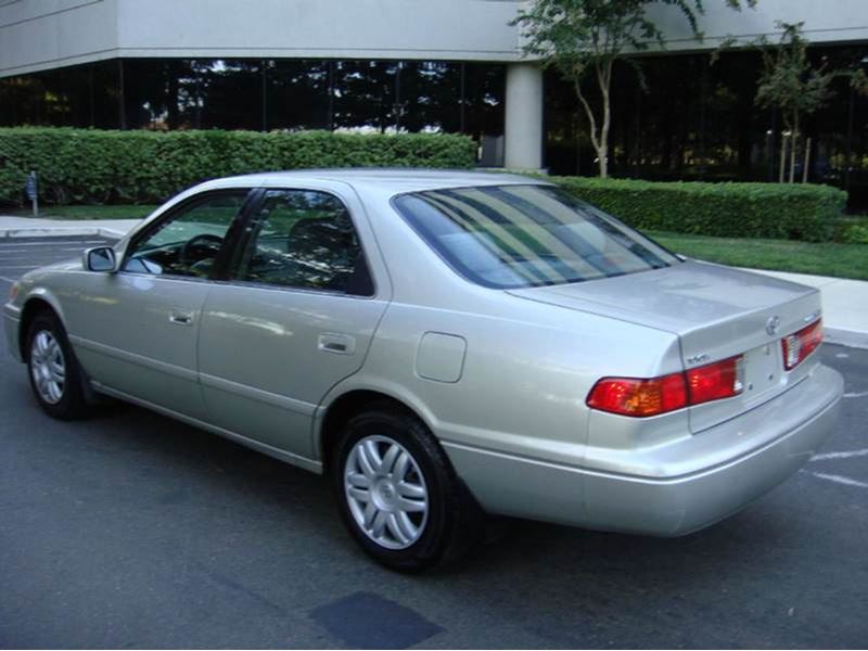 Used 2000 Toyota Camry For Sale by Owner in Los Angeles, CA 90103
