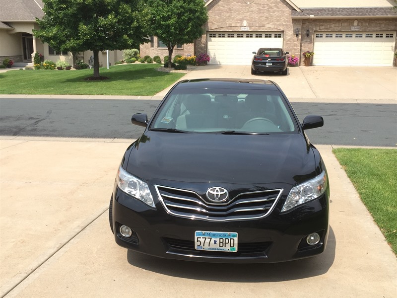 2010 Toyota Camry for sale by owner in EDEN PRAIRIE