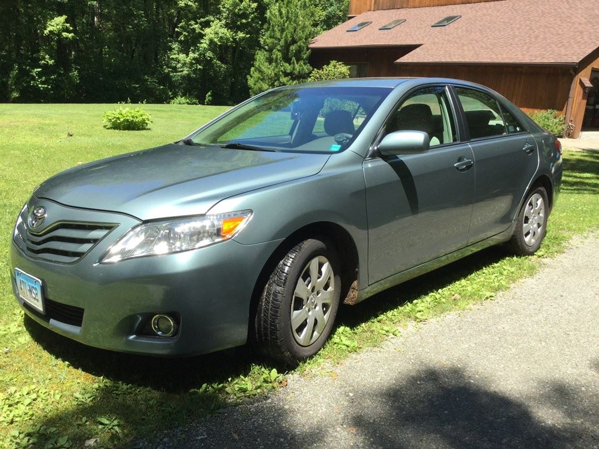 2010 Toyota Camry for sale by owner in Amston