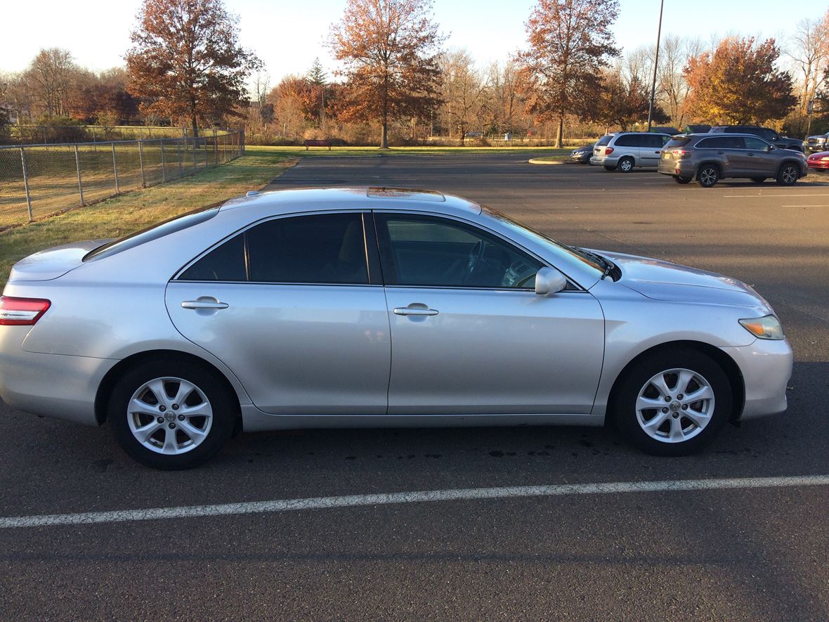 2010 Toyota Camry for sale by owner in Philadelphia