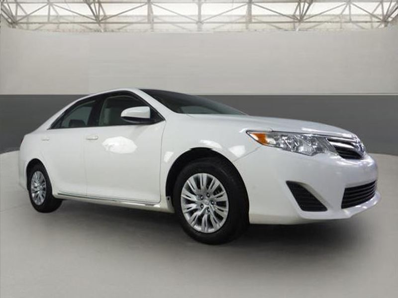 2012 Toyota Camry for sale by owner in Davenport