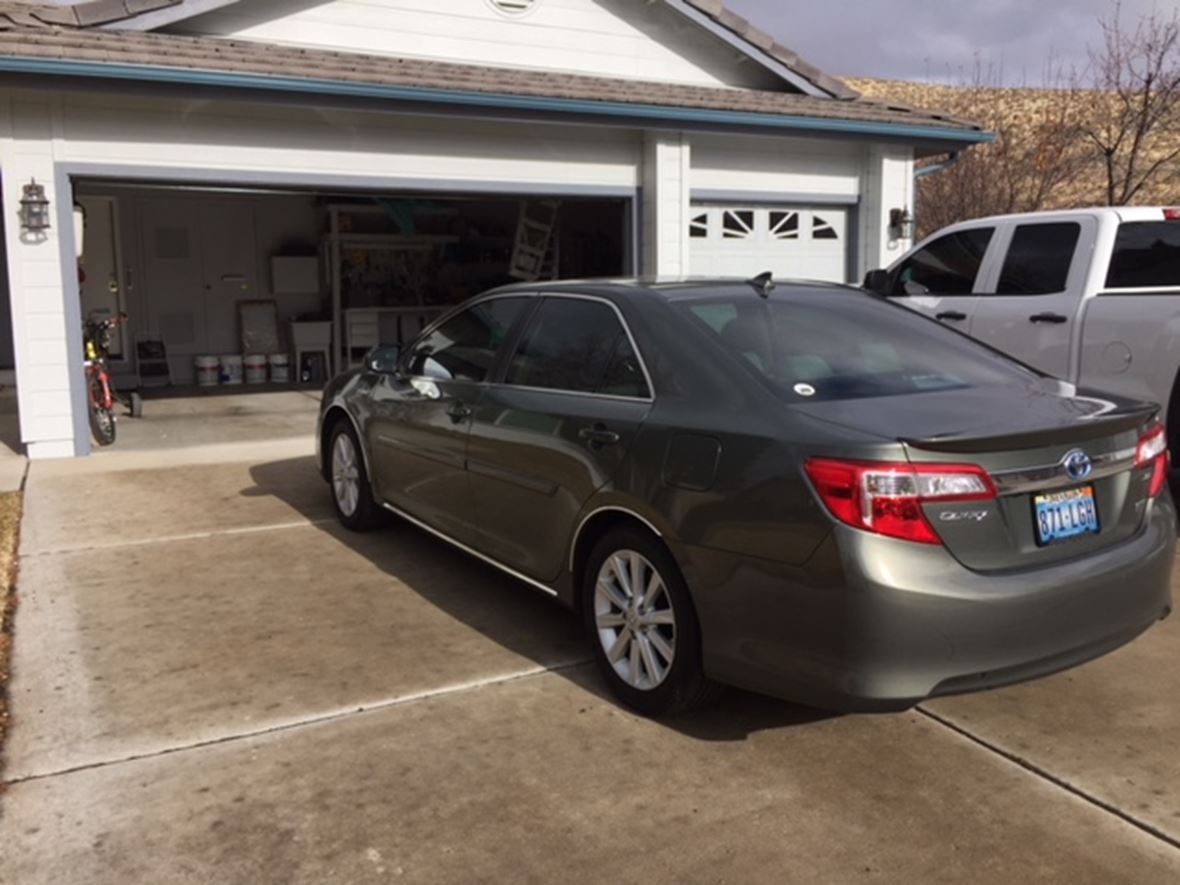 2013 Toyota Camry XLE for sale by owner in Sparks