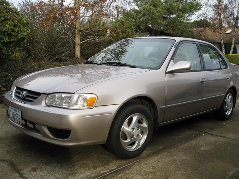 2001 Toyota Corolla for sale by owner in SALEM