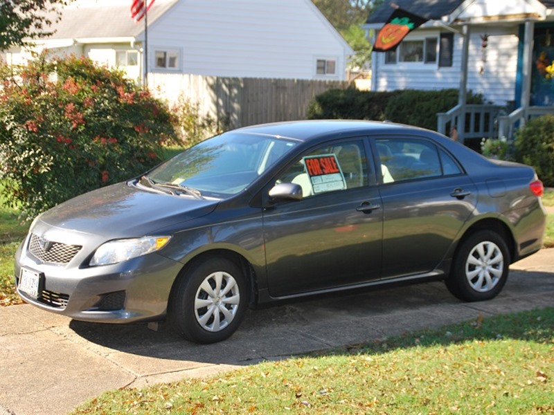 2010 Toyota Corolla for sale by owner in VIRGINIA BEACH
