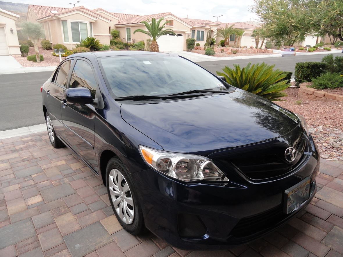 2012 Toyota Corolla LE for sale by owner in Las Vegas