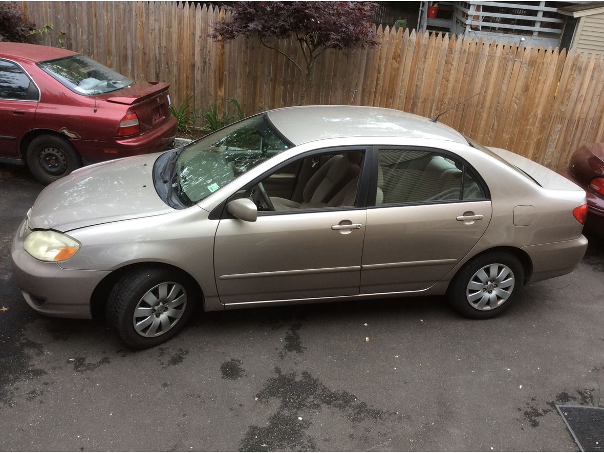 2003 Toyota Corolla LE for sale by owner in STAMFORD