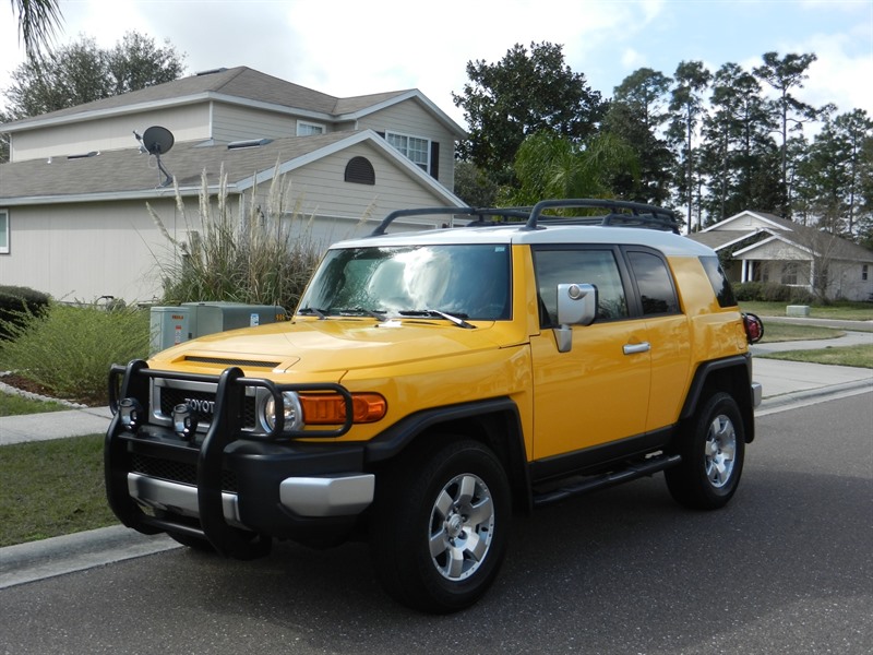 2007 Toyota FJ Cruiser for sale by owner in JACKSONVILLE