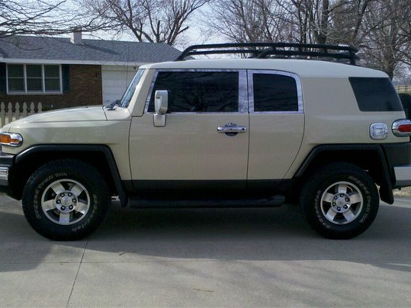 2008 Toyota FJ Cruiser for sale by owner in COLUMBUS