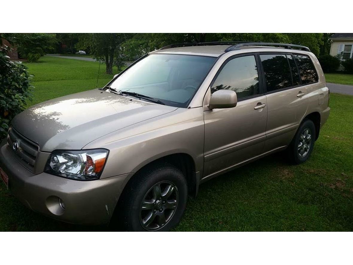 2005 Toyota Highlander for sale by owner in Windsor