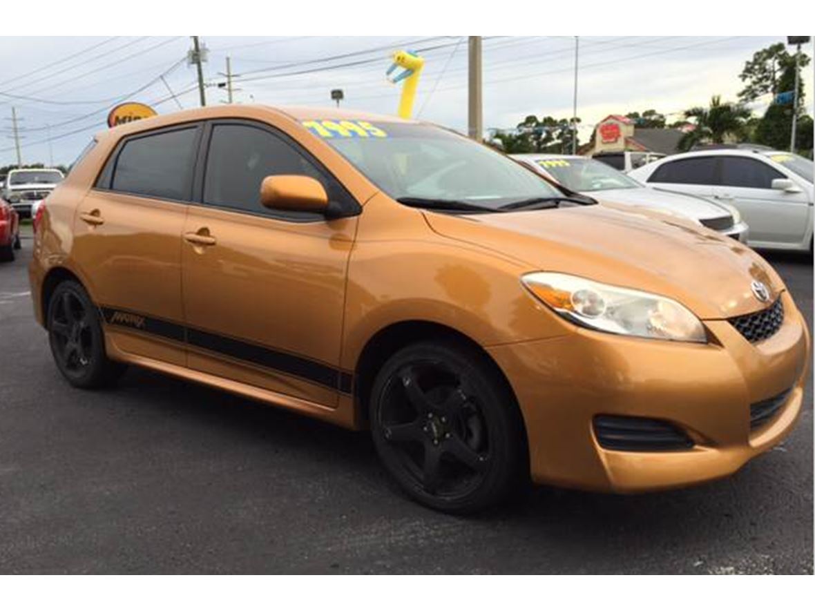 2009 Toyota Matrix for sale by owner in Port Saint Lucie