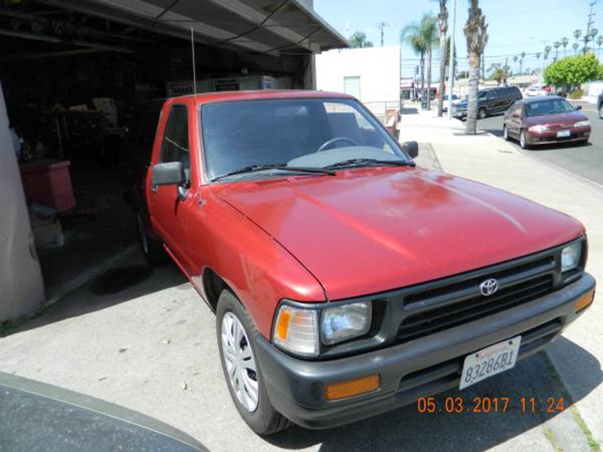 1992 Toyota Pickup for sale by owner in Sylmar