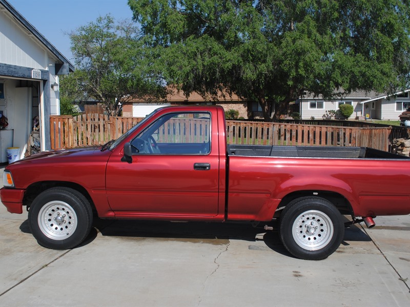 1993 Toyota Pickup for sale by owner in BAKERSFIELD