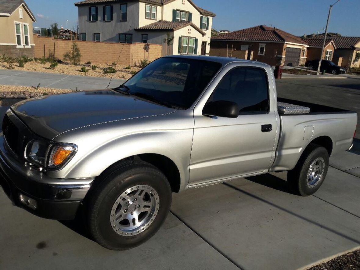 2001 Toyota Pickup for sale by owner in Menifee