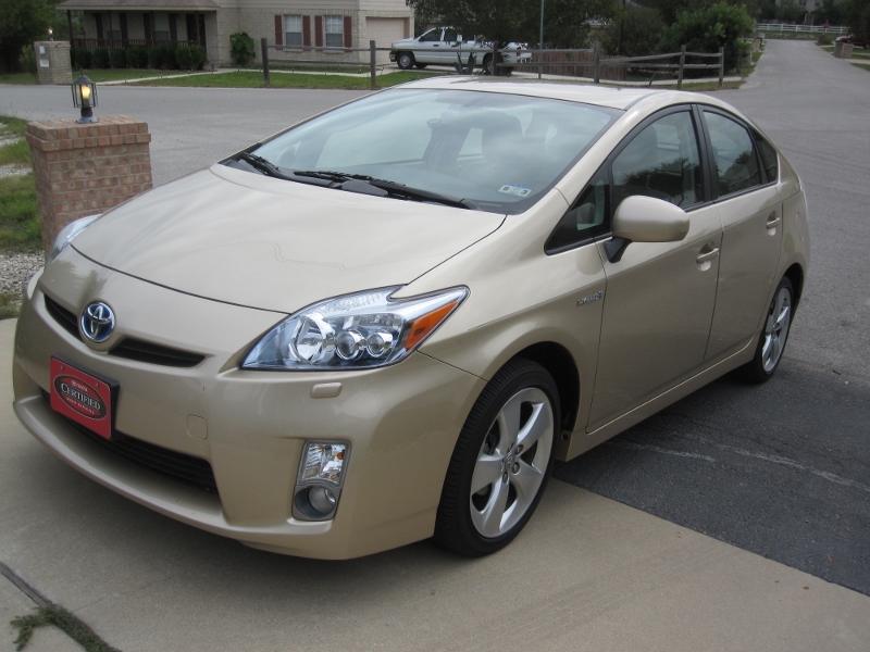2010 Toyota Prius for sale by owner in KYLE