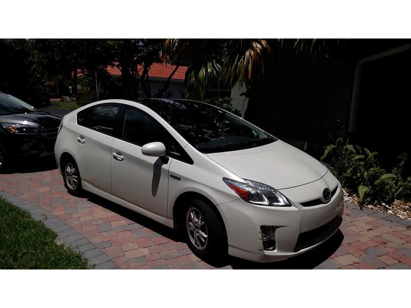 2011 Toyota Prius for sale by owner in Miami