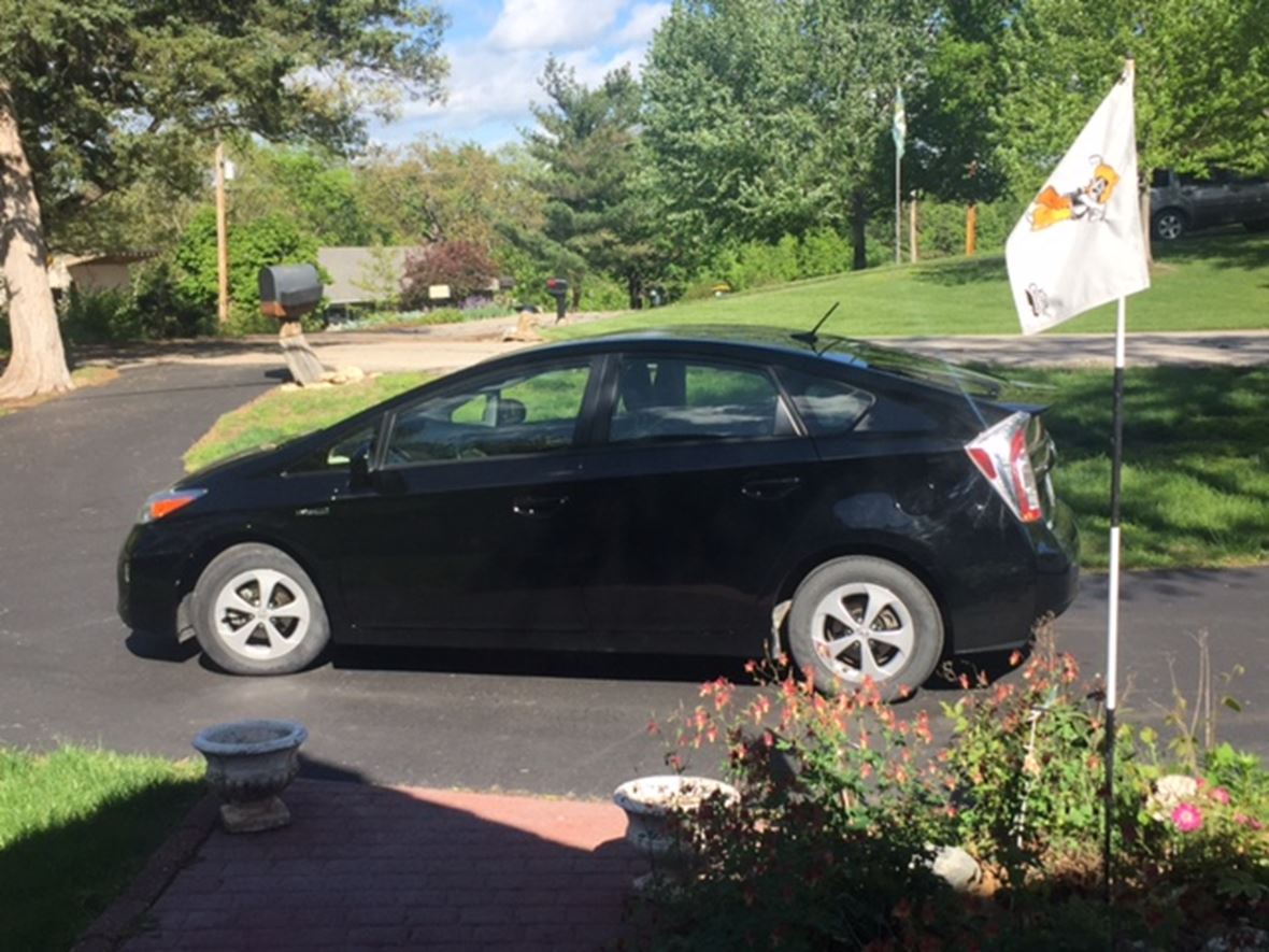 2012 Toyota Prius for sale by owner in Shawnee