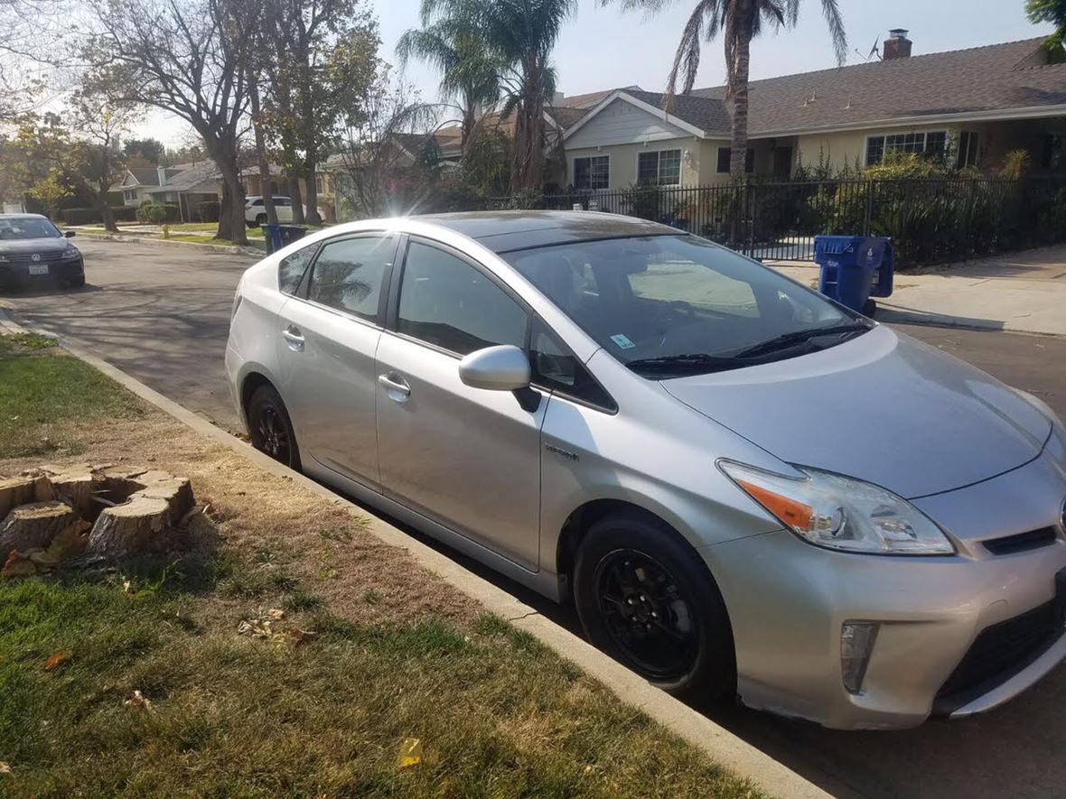 2012 Toyota Prius for sale by owner in Tarzana