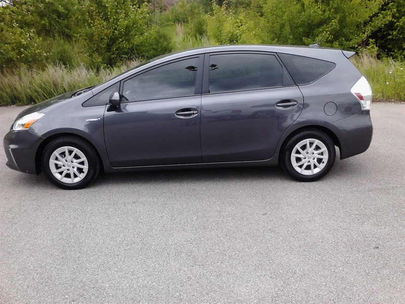 2013 Toyota Prius for sale by owner in CLARKSVILLE