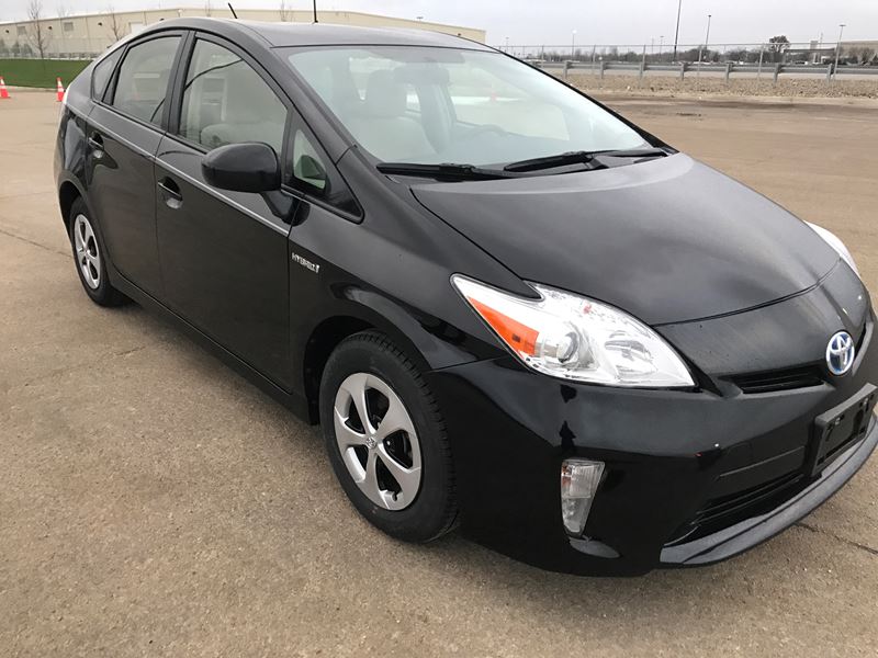 2015 Toyota Prius for sale by owner in Schaumburg