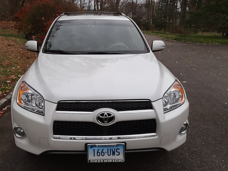 2011 Toyota RAV4 Limited for sale by owner in LOCUST VALLEY