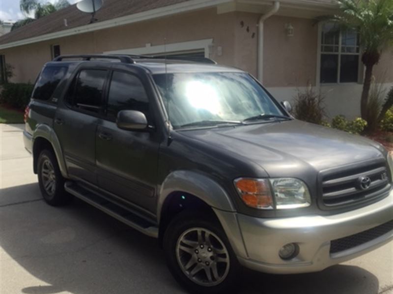 2004 Toyota Sequoia for sale by owner in LAKELAND