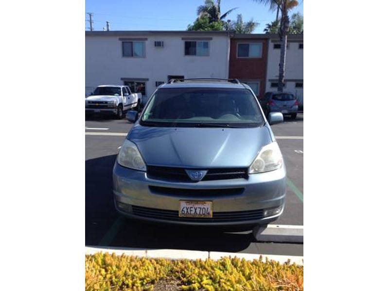 2005 Toyota Sienna for sale by owner in Santa Ana