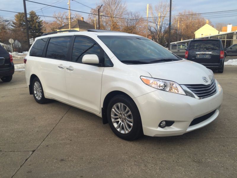 2015 Toyota Sienna for sale by owner in Platteville