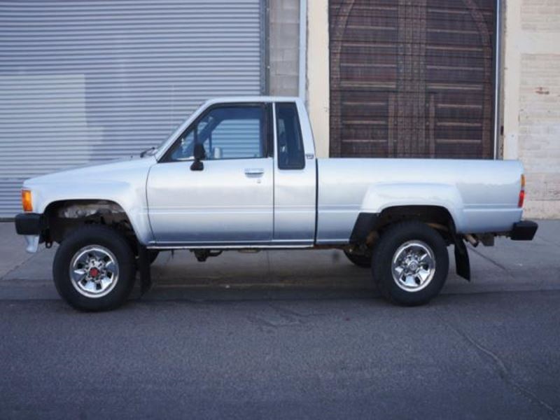 1988 Toyota Tacoma for sale by owner in Milan