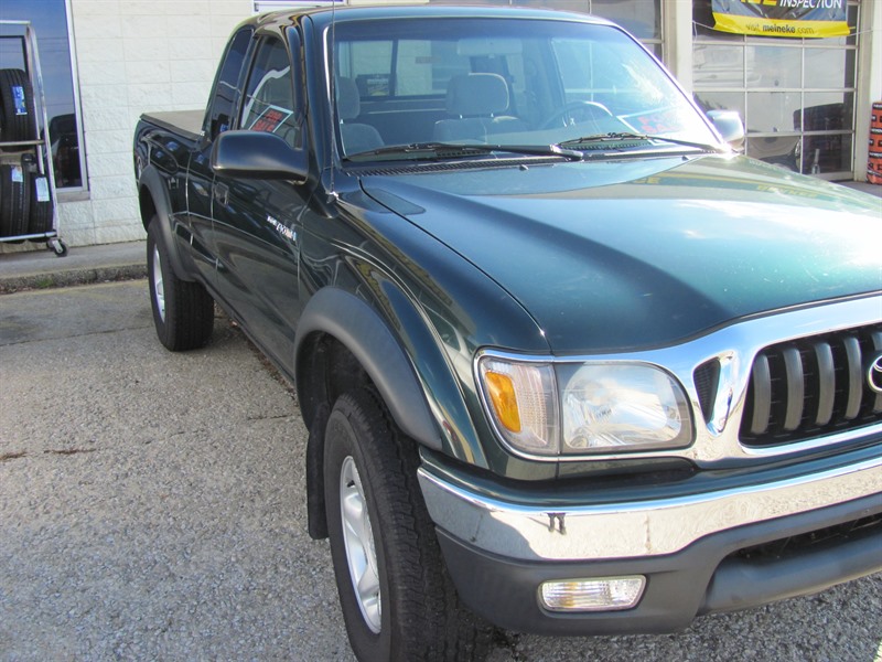 2002 Toyota Tacoma for sale by owner in RICHMOND