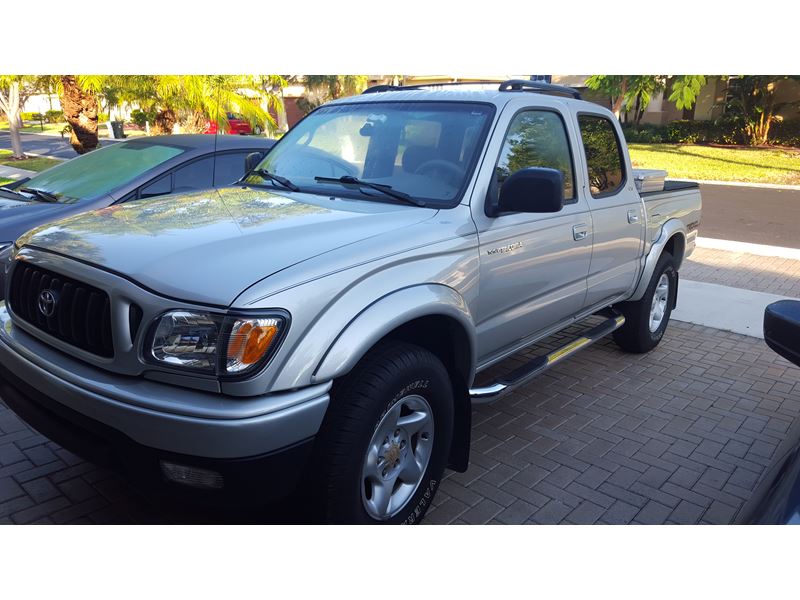 2003 Toyota Tacoma for sale by owner in POMPANO BEACH