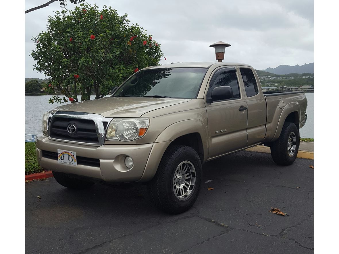 2005 Toyota Tacoma for sale by owner in Kailua
