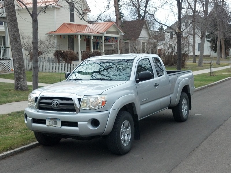 2010 Toyota Tacoma for sale by owner in GREAT FALLS