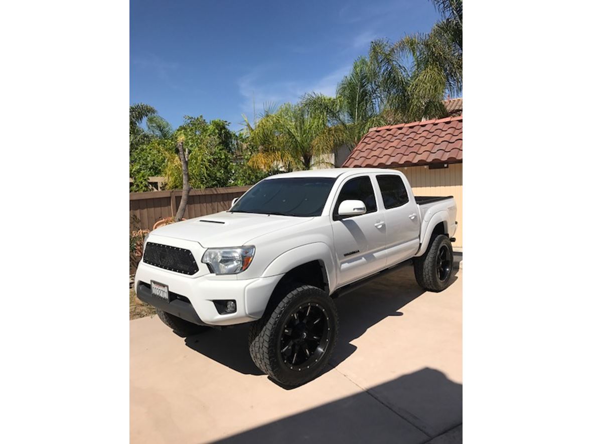 2012 Toyota Tacoma for sale by owner in Chula Vista