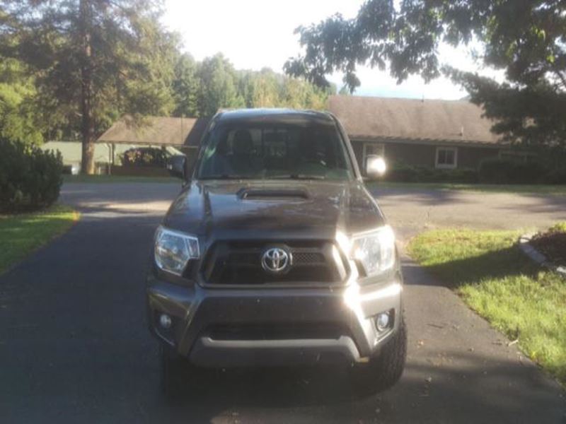 2013 Toyota Tacoma for sale by owner in MONROEVILLE