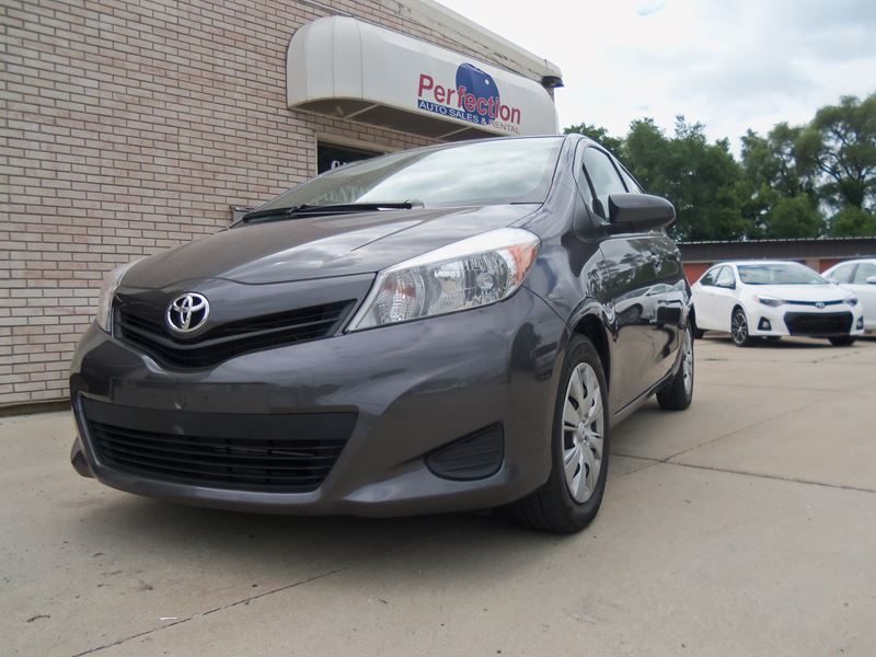 2014 Toyota Yaris for sale by owner in Burlington