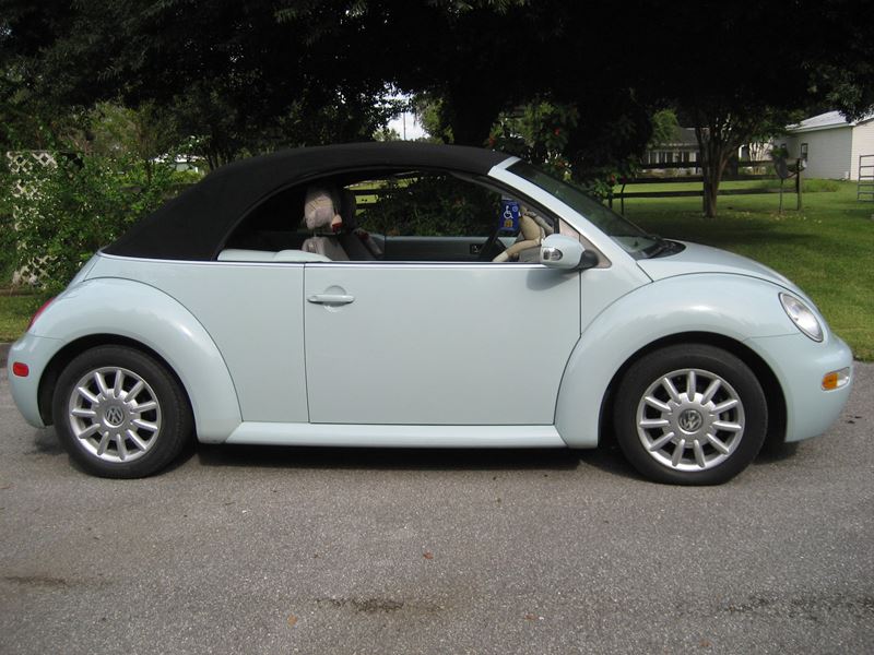 2004 Volkswagen Beetle for sale by owner in PLANT CITY