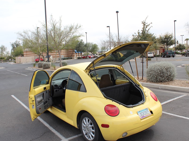 2005 Volkswagen Beetle for sale by owner in MORRISTOWN