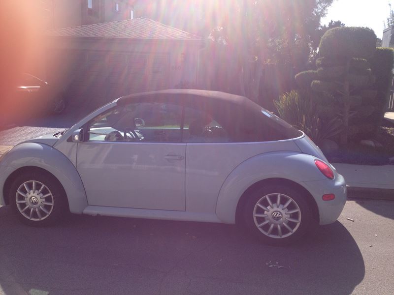 2004 Volkswagen Beetle Convertible for sale by owner in Manhattan Beach