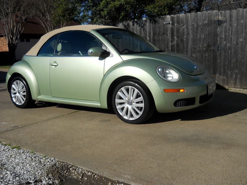 2008 Volkswagen Beetle Convertible for sale by owner in Rowlett