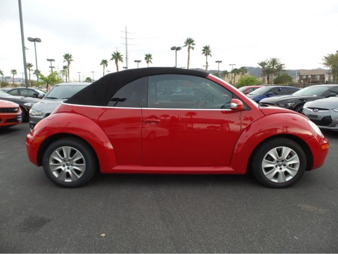 2009 Volkswagen Beetle Convertible for sale by owner in Columbia