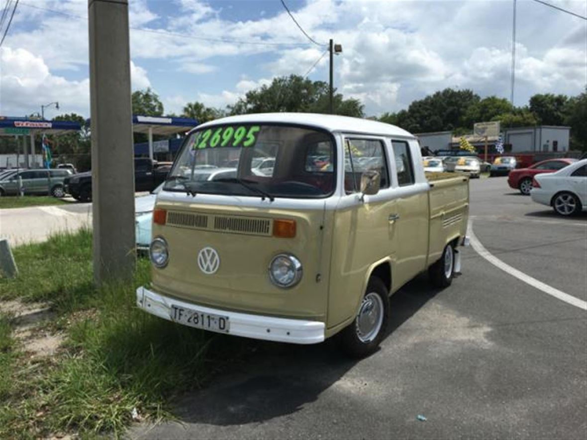 1973 Volkswagen Bus for sale by owner in Tarpon Springs