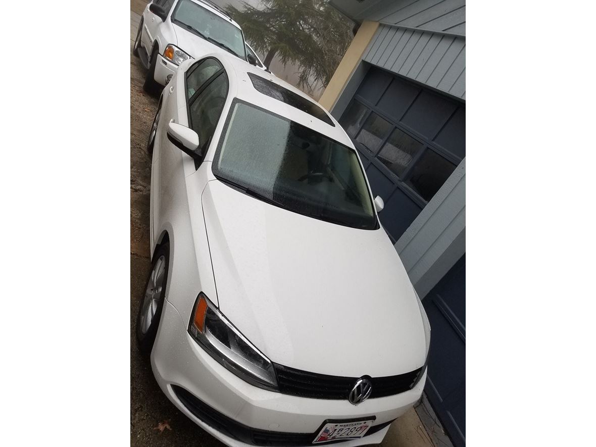 2012 Volkswagen Jetta for sale by owner in Annapolis
