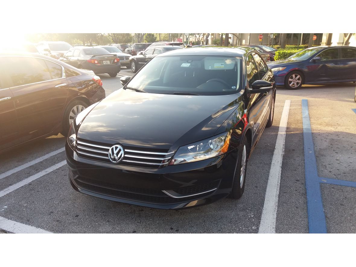 2014 Volkswagen Passat for sale by owner in Hollywood