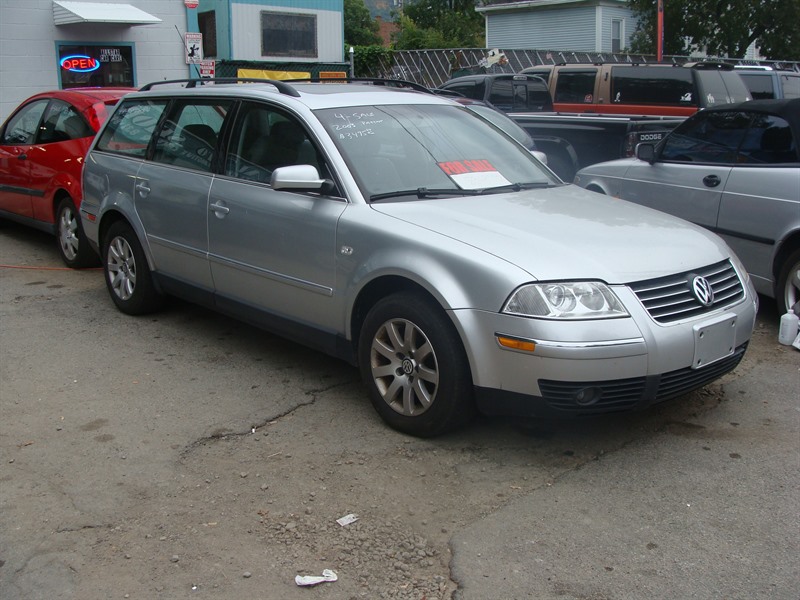 2003 Volkswagen Passat Wagon for sale by owner in BEACON