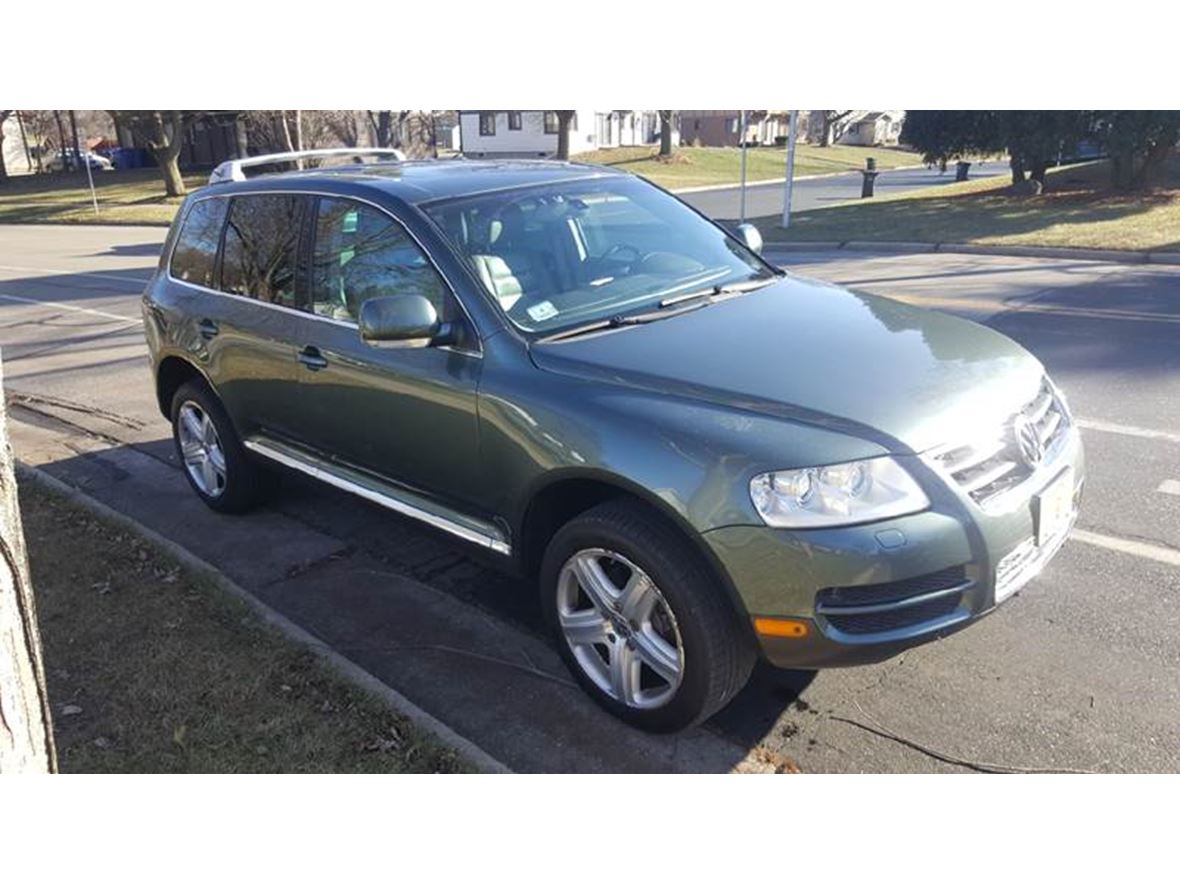 2004 Volkswagen Touareg for sale by owner in Madison