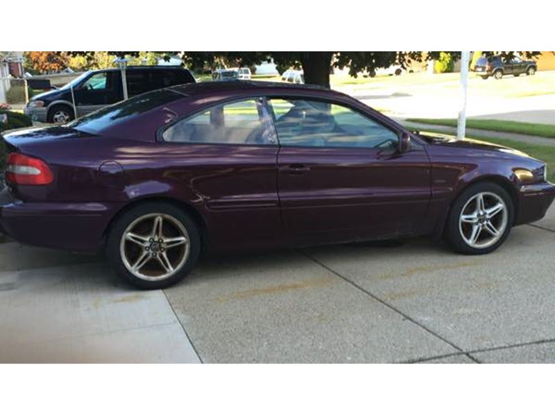 1998 Volvo C70 for sale by owner in Wyandotte
