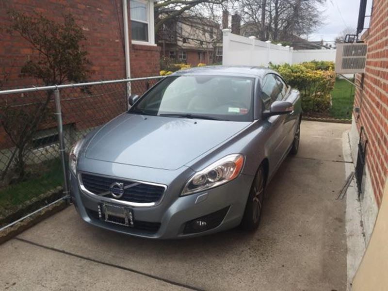 2012 Volvo C70 for sale by owner in Rosedale