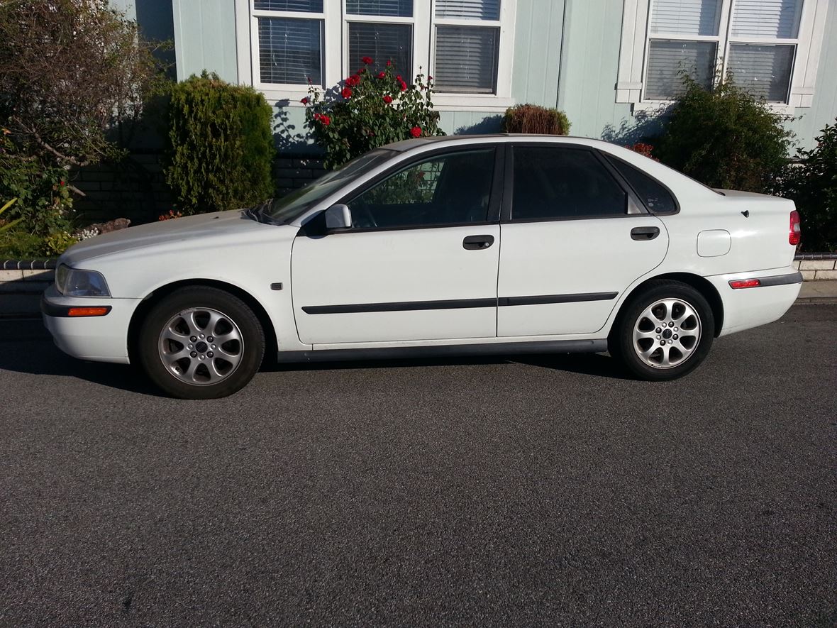 2002 Volvo S40 for sale by owner in LOS ANGELES