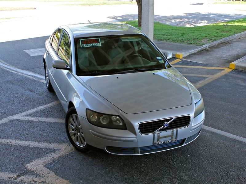 2005 Volvo S40 for sale by owner in SAN ANTONIO